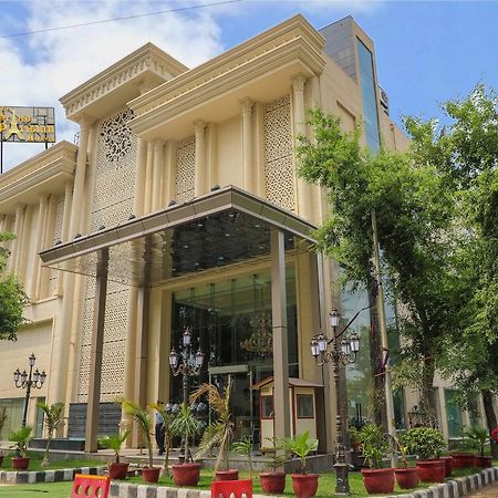 فندق ذا جراند باريزيان دلهي المظهر الخارجي الصورة
